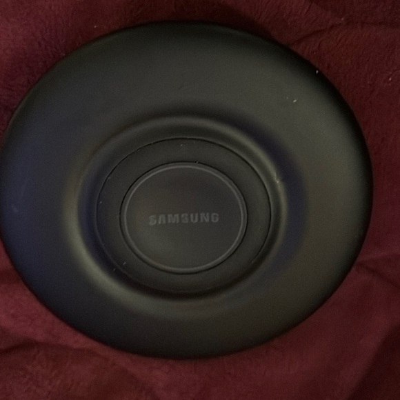 NWT Samsung Wireless 9W Fast Charger With Fan Cooling - Picture 5 of 5